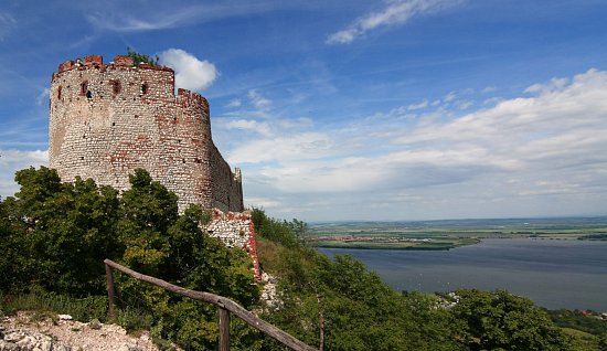 Zřícenina hradu Děvičky